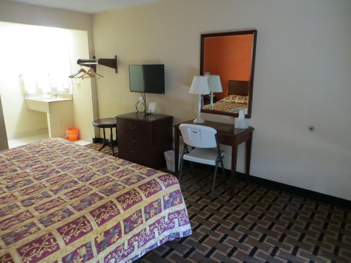 Budget Inn Коко Екстер'єр фото