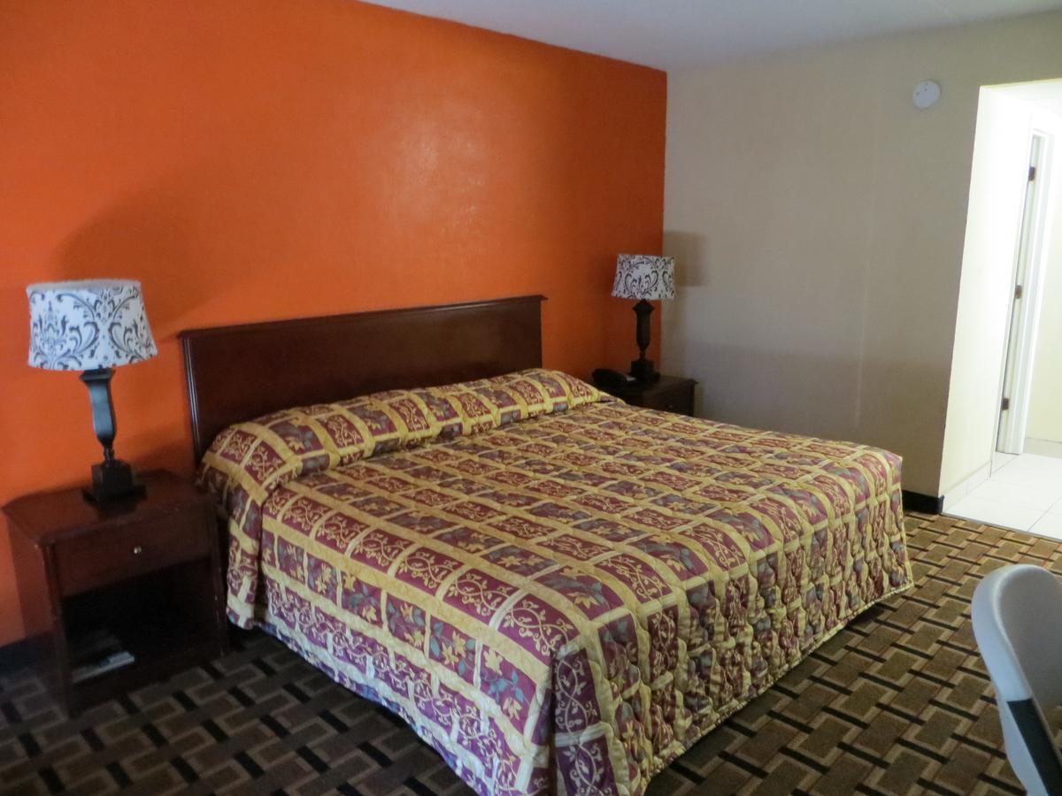 Budget Inn Коко Екстер'єр фото