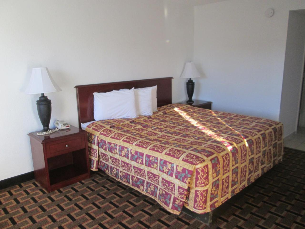 Budget Inn Коко Екстер'єр фото