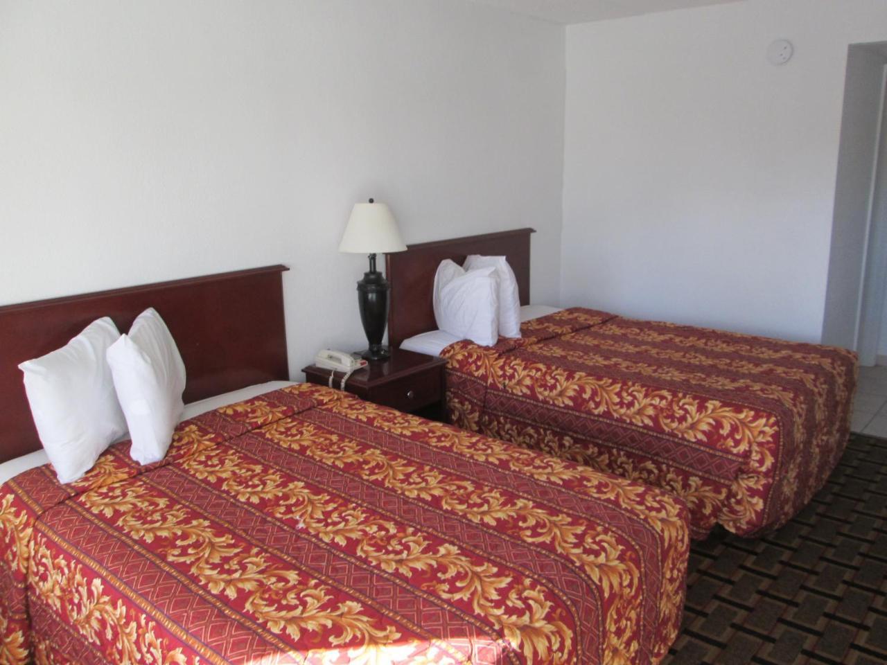 Budget Inn Коко Екстер'єр фото